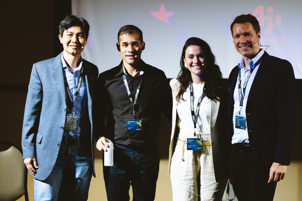 Participants at Braincube's Go Beyond Brazil gathered to learn about productivity in the manufacturing space together.